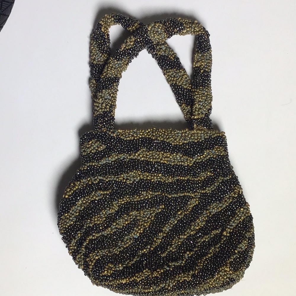 Moyna beaded purse